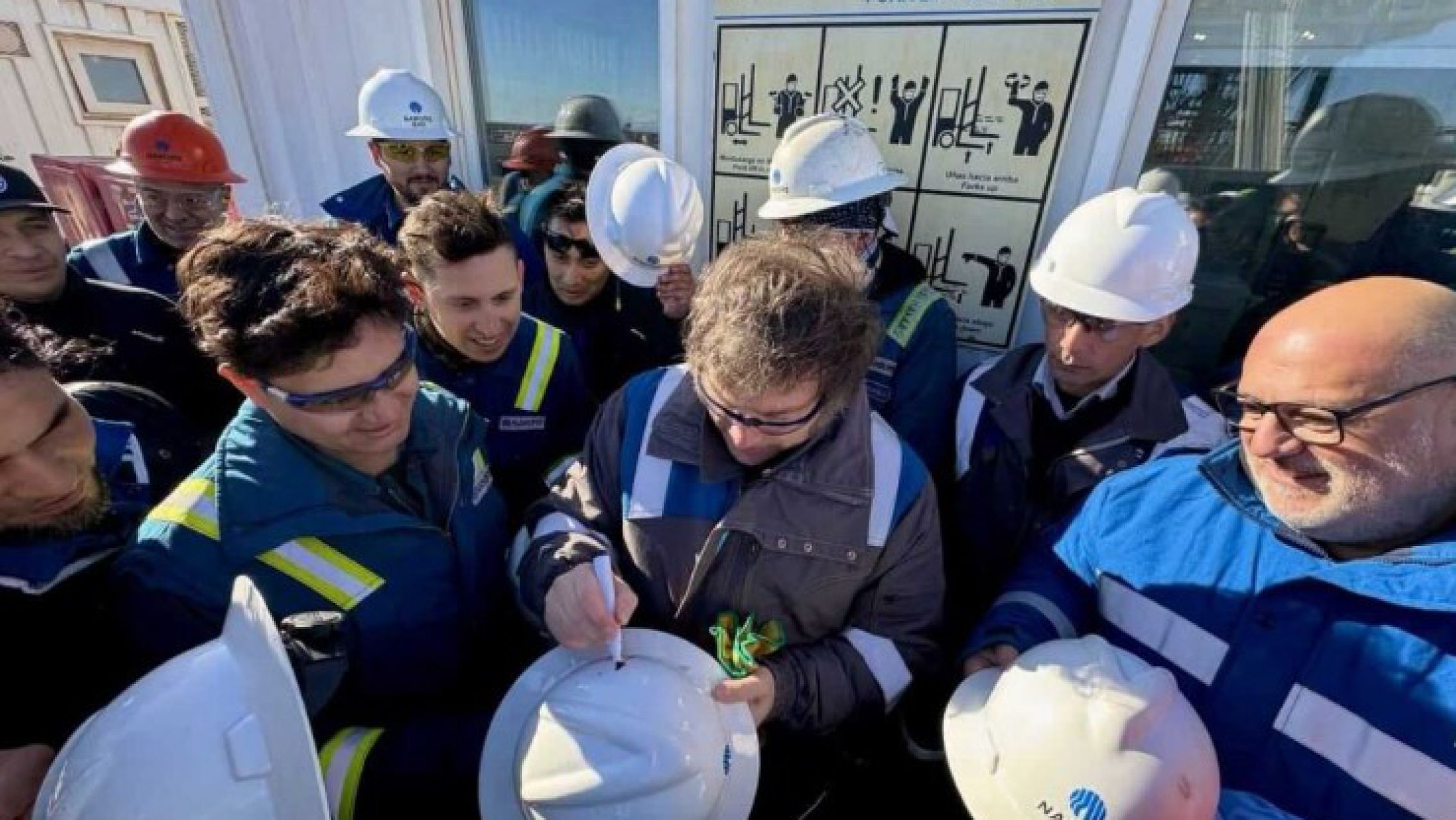 Milei se reunió con petroleros en Vaca Muerta: las obras que se vienen